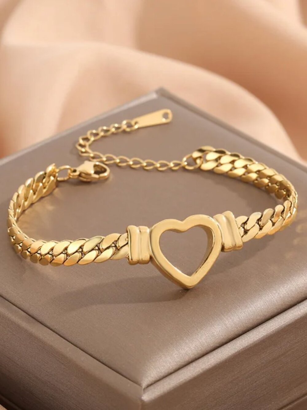Gold Heart Chain Collar Bracelet